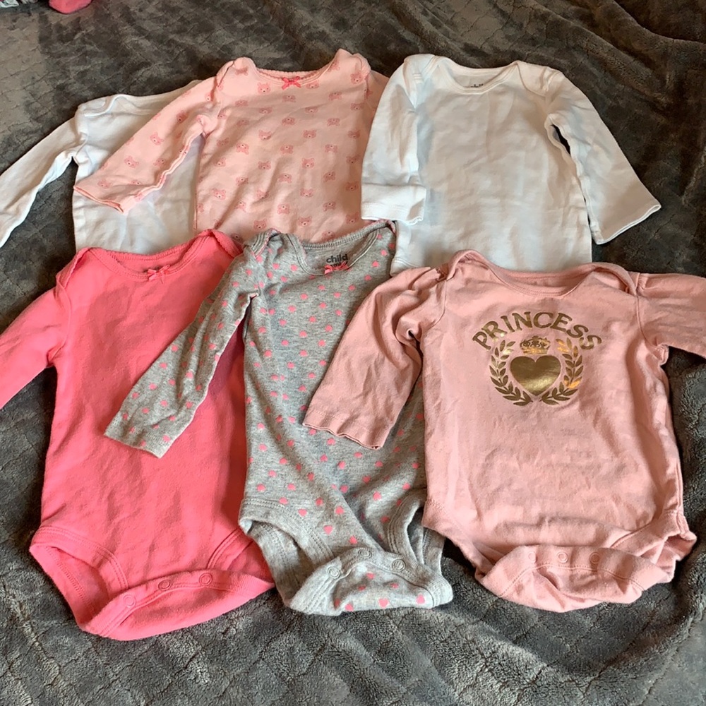 You can never have too many onesies! 3-6mths